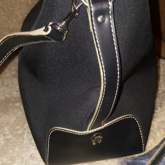 Etienne Aigner Large Purse - Picture 9 of 11